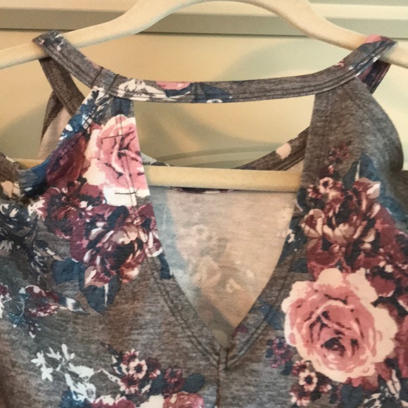 Soft Floral Cold Shoulder Top - Picture 2 of 4
